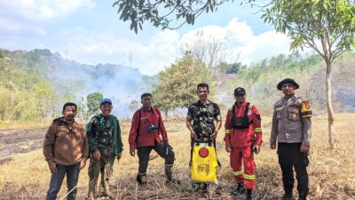 Respons Cepat Bhabinkamtibmas, Kebakaran Lahan di Bilaya Berhasil Dikendalikan